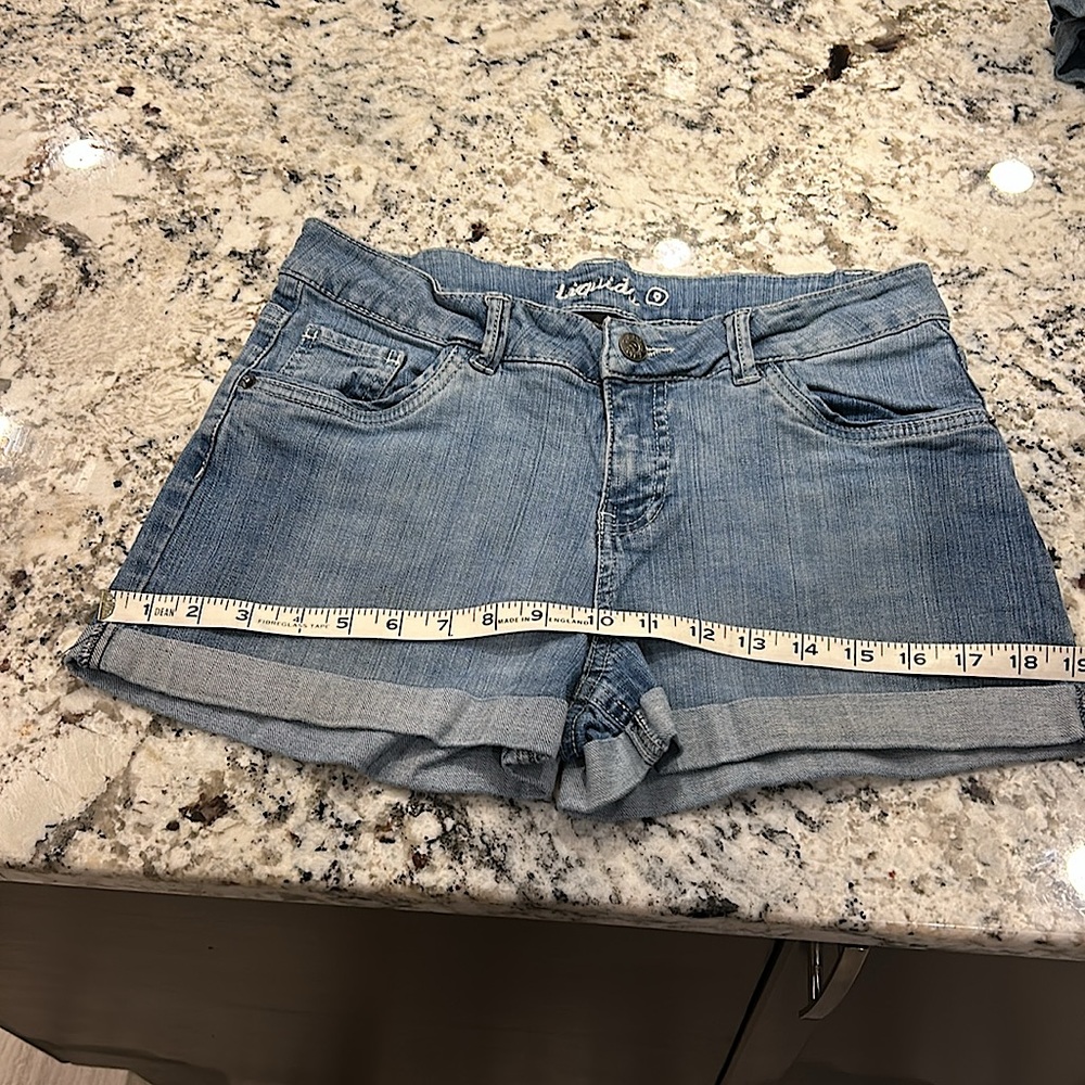 Liquid x Jean Shorts (Size 9) in excellent condition.  Stretchy material.